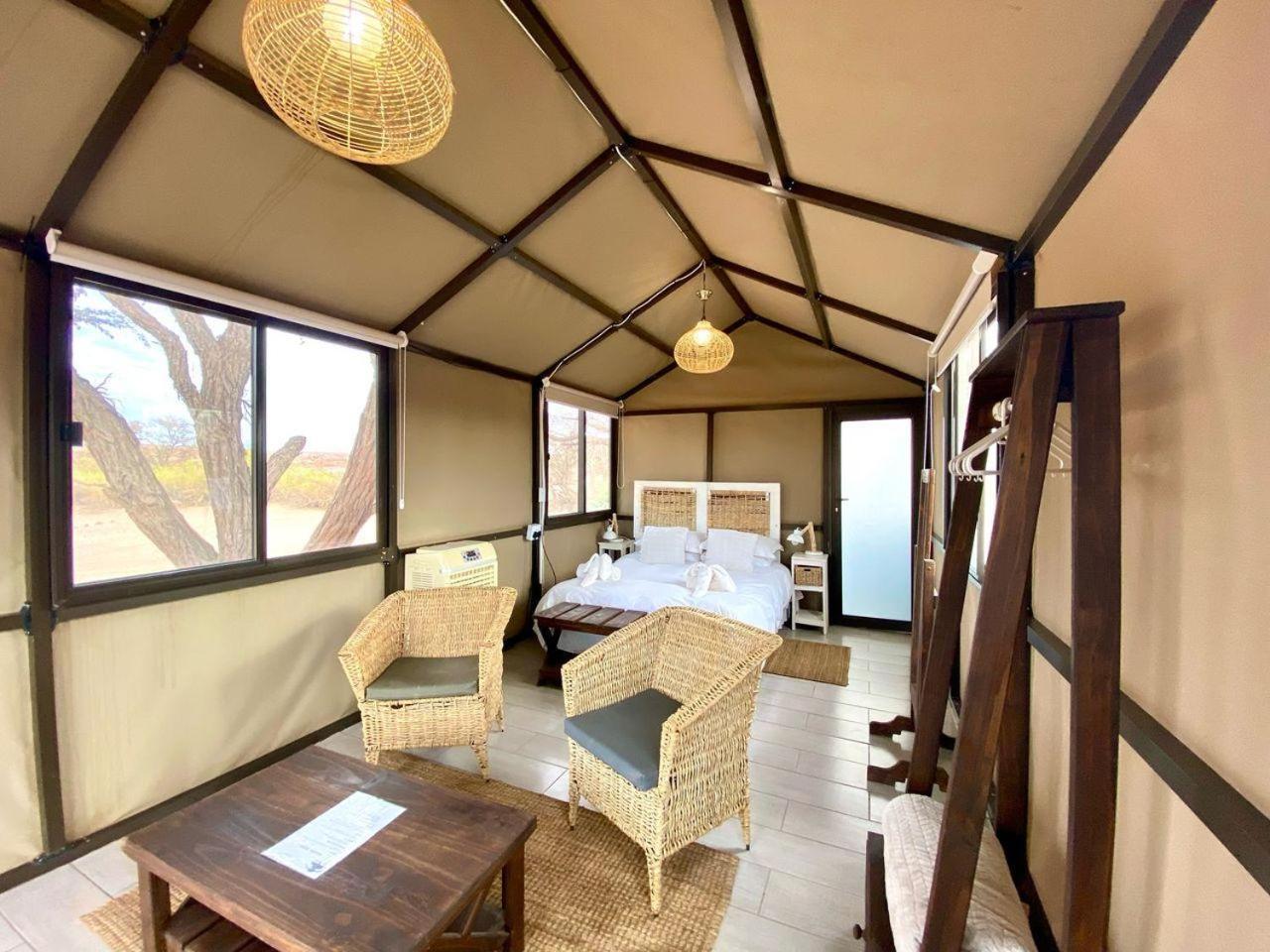 Brandberg White Lady Lodge Uis Eksteriør billede